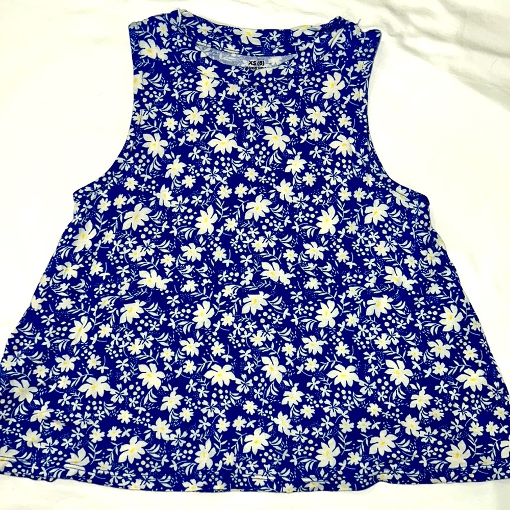 Girls blue floral top